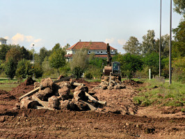 Neubau eines Kunstrasen-Sportplatz auf der Mettnau Herbst/Winter 2006