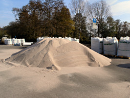 Neubau eines Kunstrasen-Sportplatz auf der Mettnau Herbst/Winter 2006