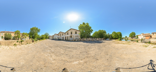 Canal du Midi bei
                                            Beziers, Languedoc,
                                            Frankreich Kugelpanorama an
                                            einem Auslauf zum Orb