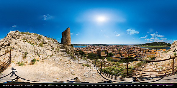 Kugelpanorama der
                                            Burgruine ber Gruissan