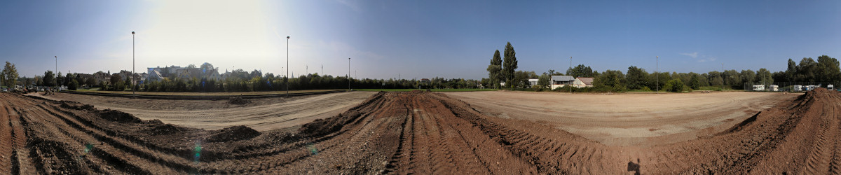 Neubau eines Kunstrasen-Sportplatz auf der Mettnau Herbst/Winter 2006